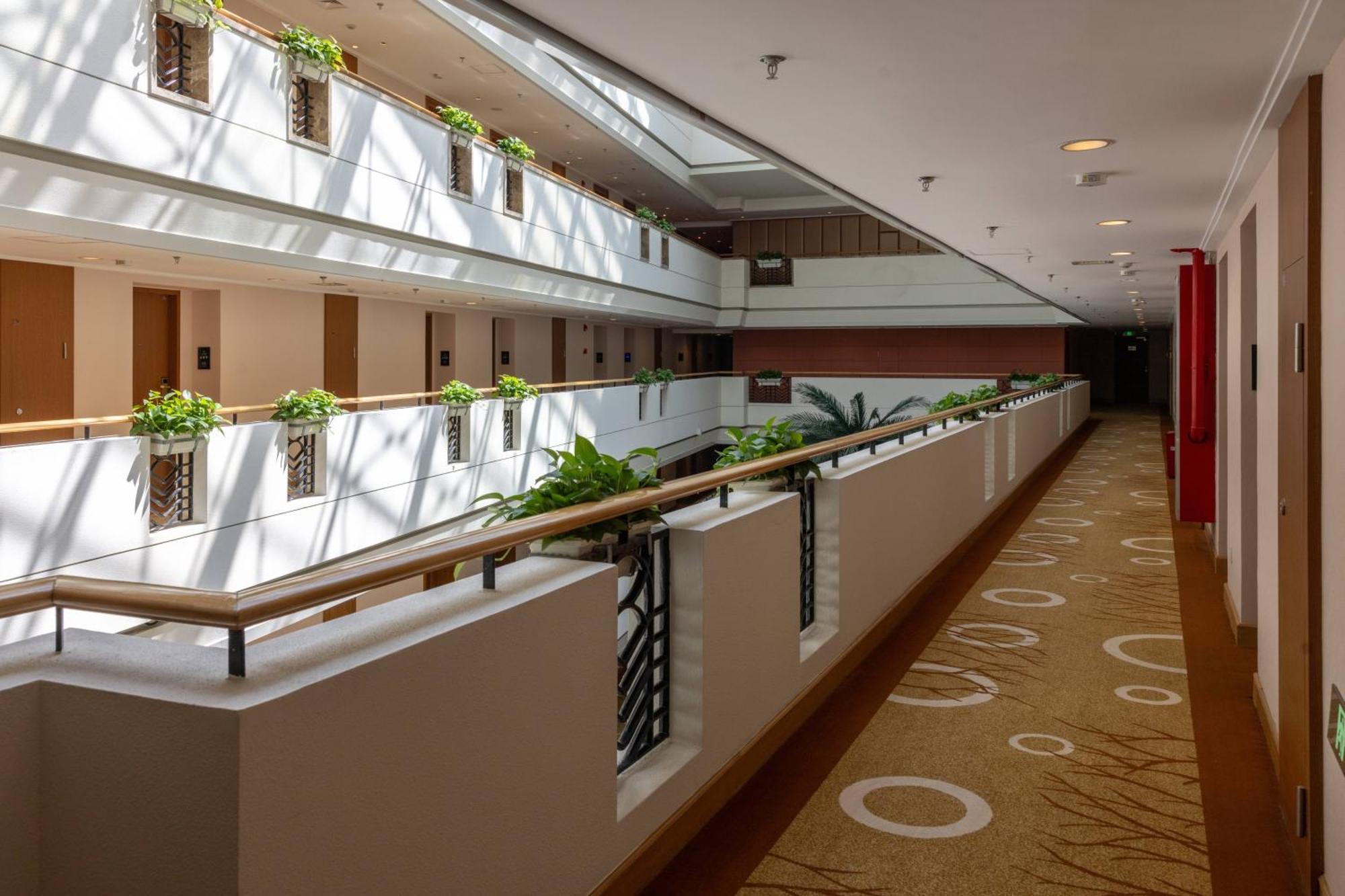 Mason Hotel Шанхай Экстерьер фото